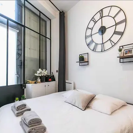 Spacious And Cozy - 1br 8p - Near Bercy * Parijs