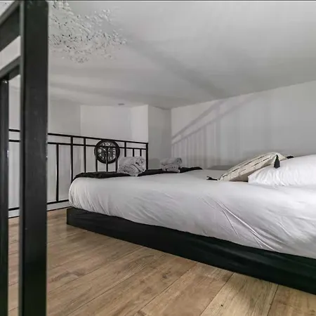 Appartement Spacious And Cozy - 1br 8p - Near Bercy Parijs
